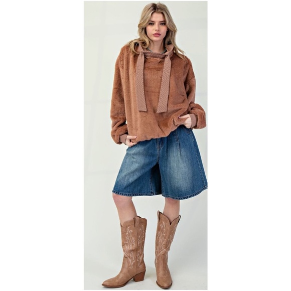 Easel Brown Fuzzy Hoodie Sweatshirt - Picture 4 of 9